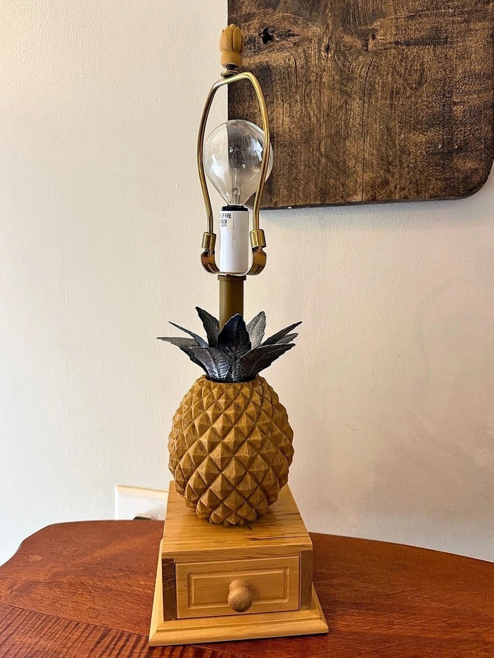 Vintage Pineapple Accent Lamp
